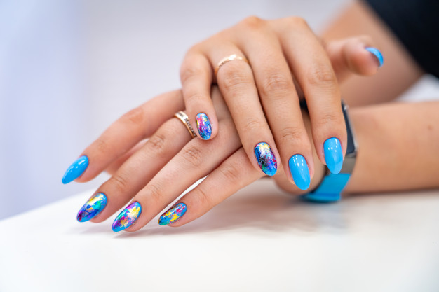 Curso de Unhas Decoradas Online Grátis com Certificado